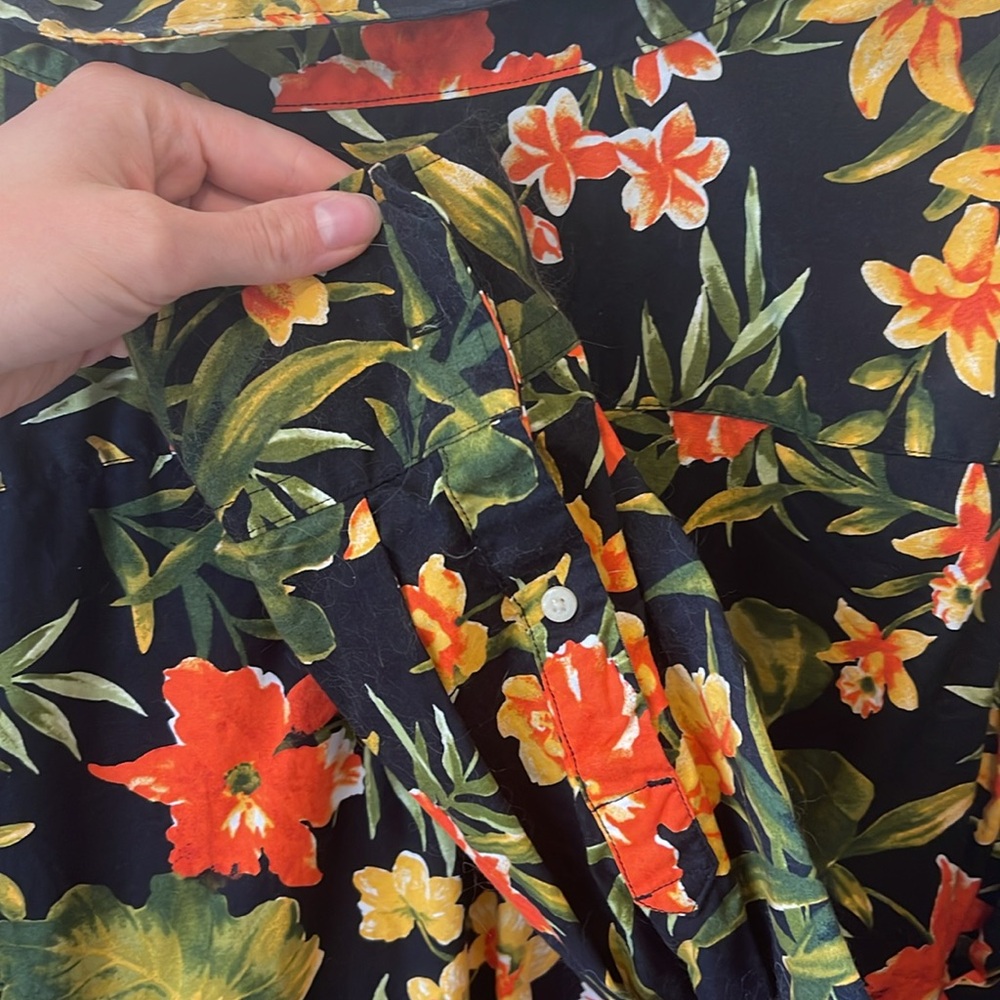 American Eagle Tropical Button Down - image 6